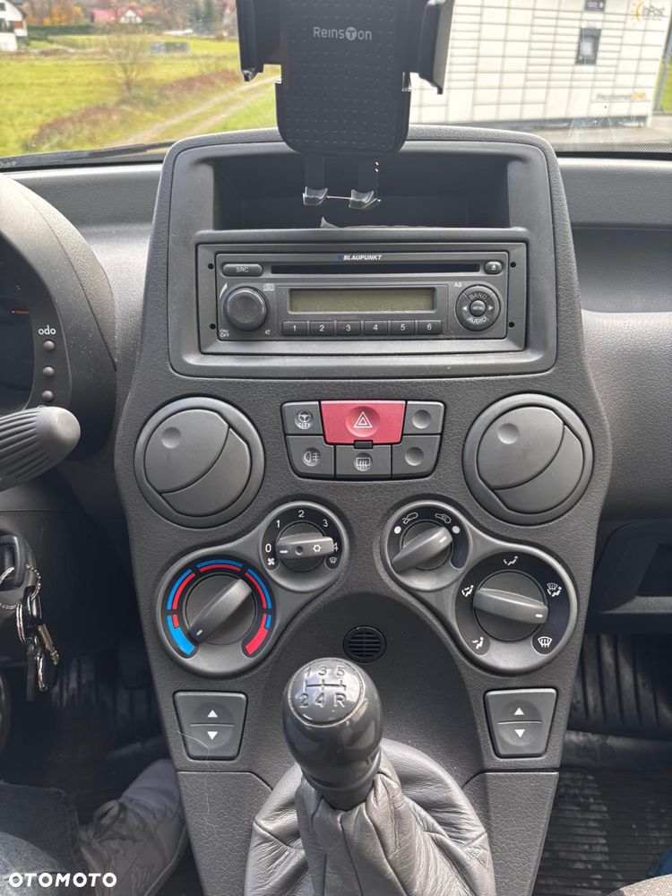 Fiat Panda 1.1 Active dla kobiet - 8