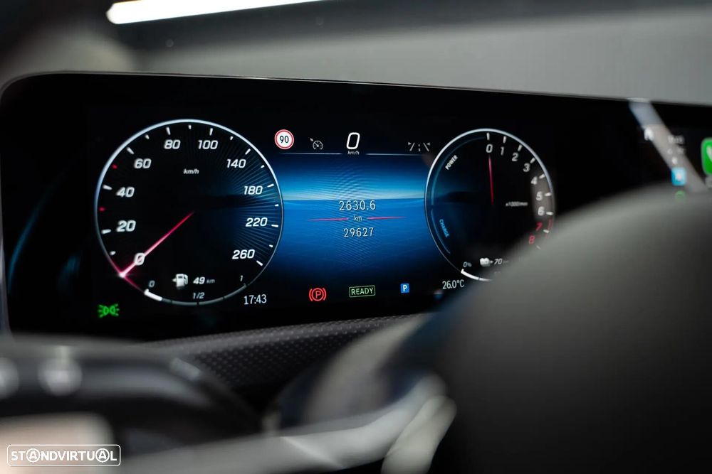 Mercedes-Benz CLA 250 e Shooting Brake AMG Line - 24