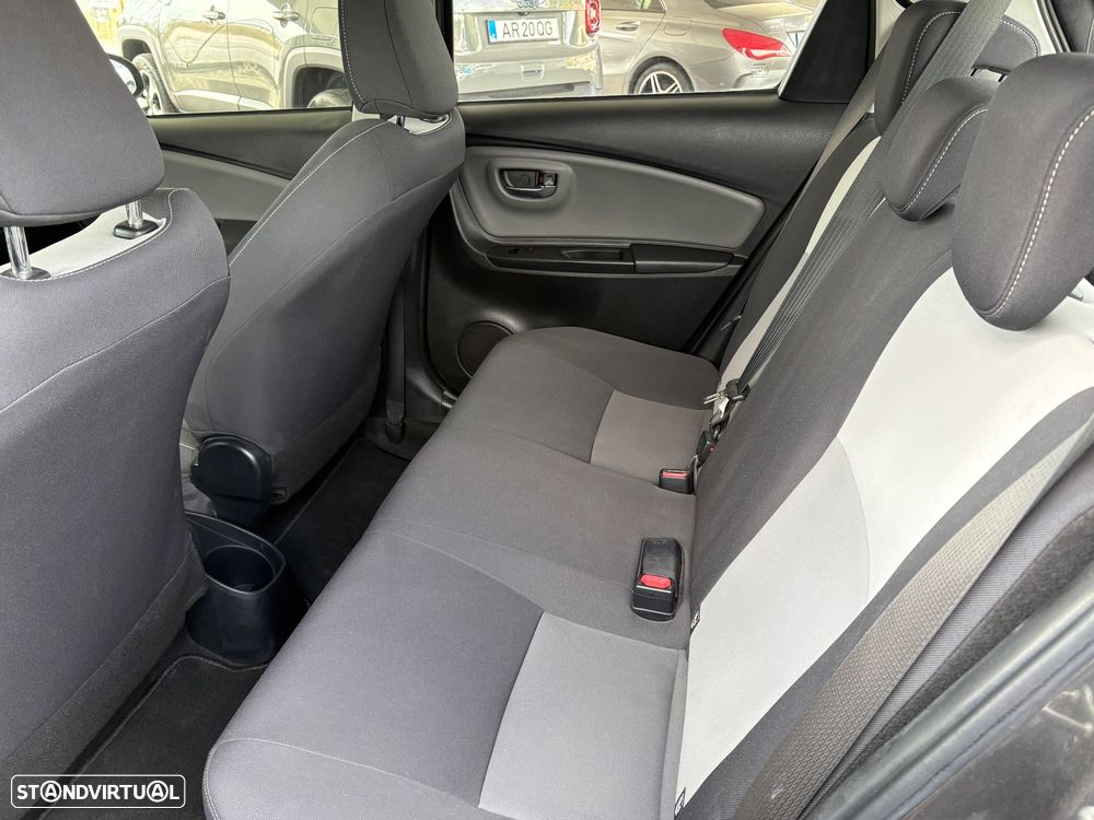 Toyota Yaris 1.4 D-4D Exclusive+P.Techno - 9