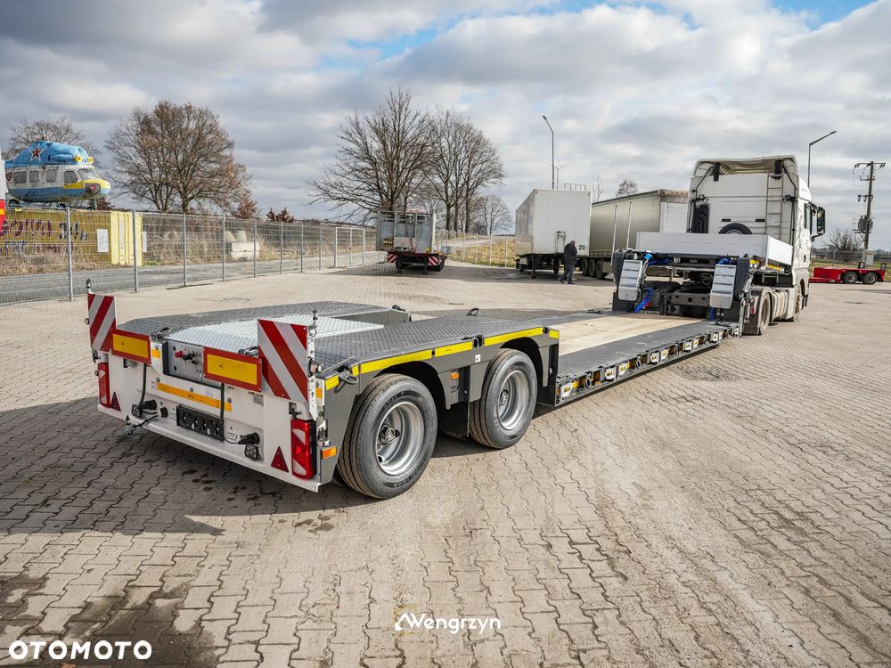 MAX Trailer 2 osiowy tiefbett, lowbed, zawieszenie pneumatyczne - 2