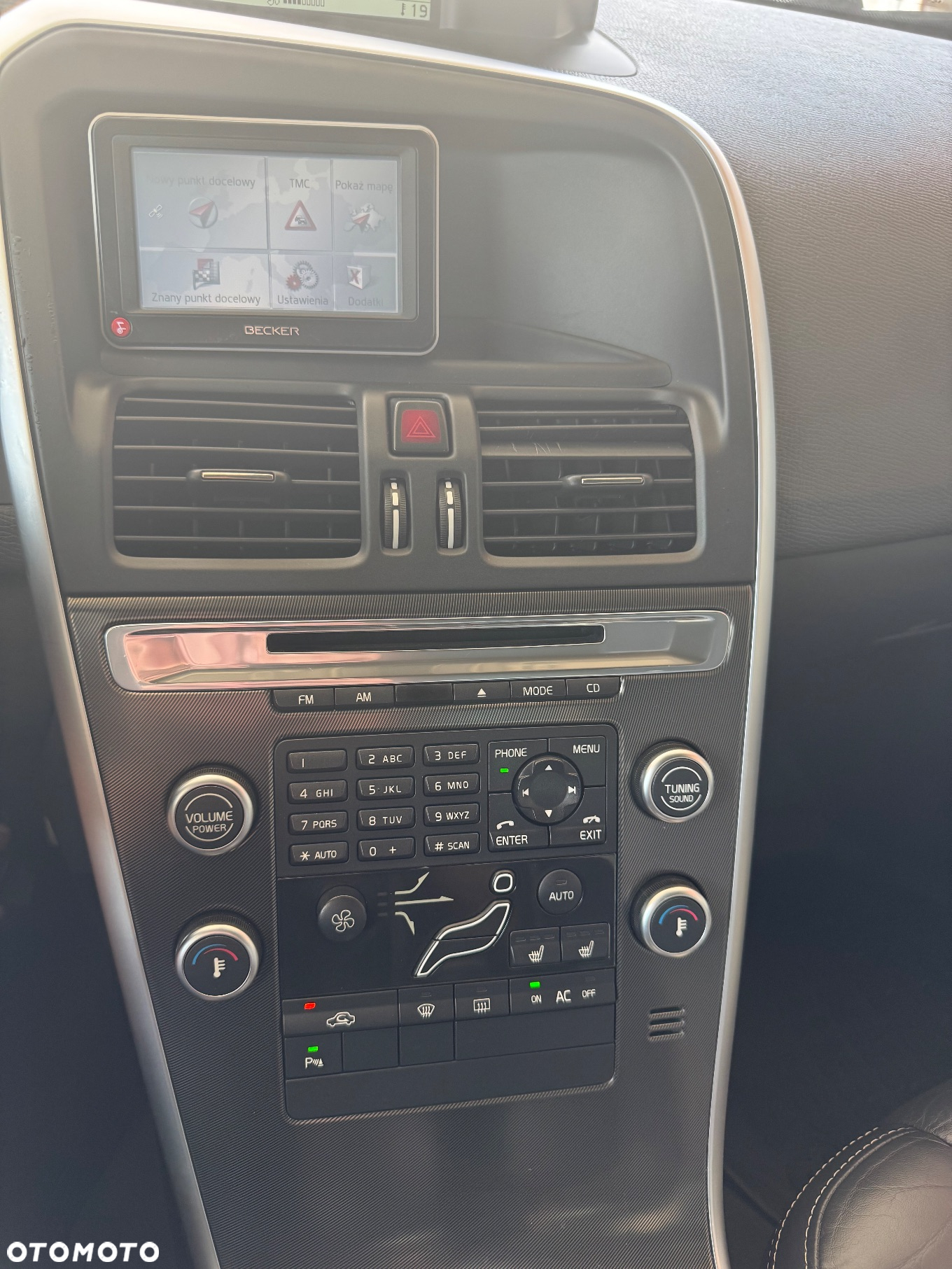 Volvo XC 60 D4 Geartronic RDesign - 17