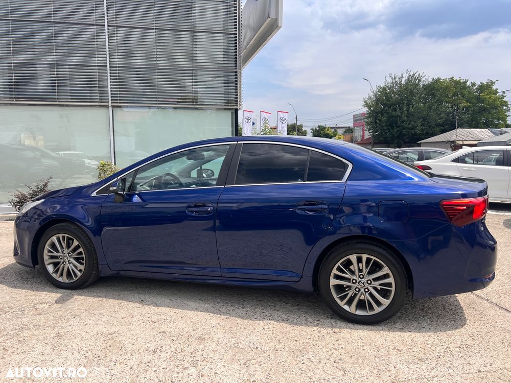 Toyota Avensis 2.0 D-4D Executive - 7