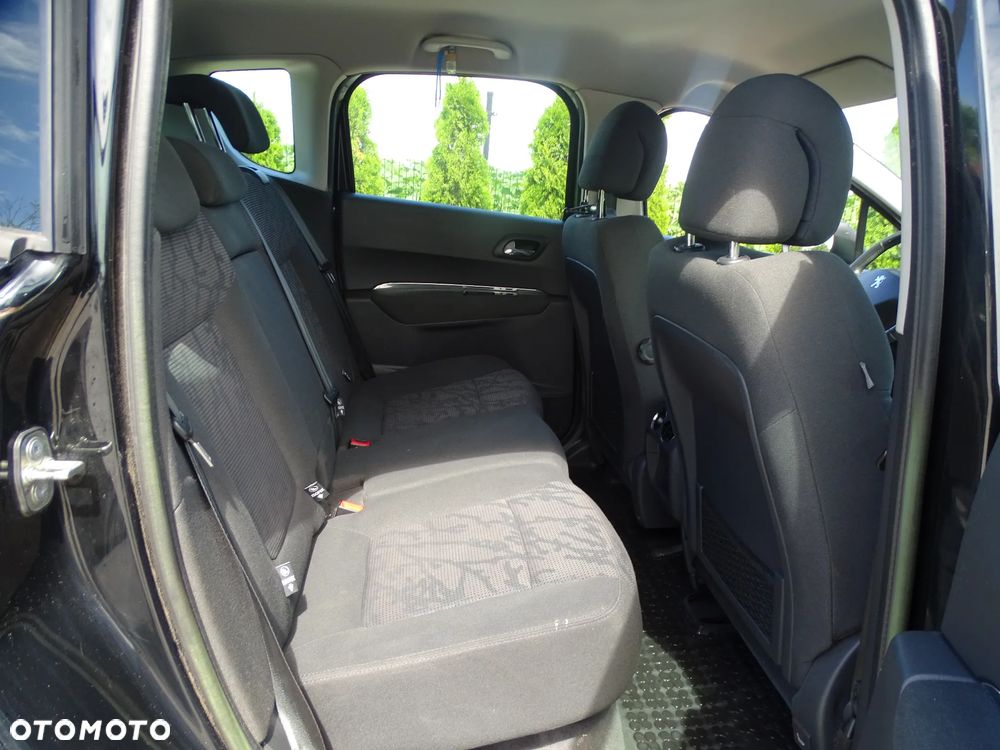Peugeot 3008 1.6 HDi Premium - 18