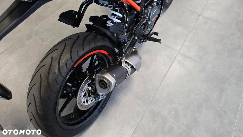 KTM Duke 125 - 31