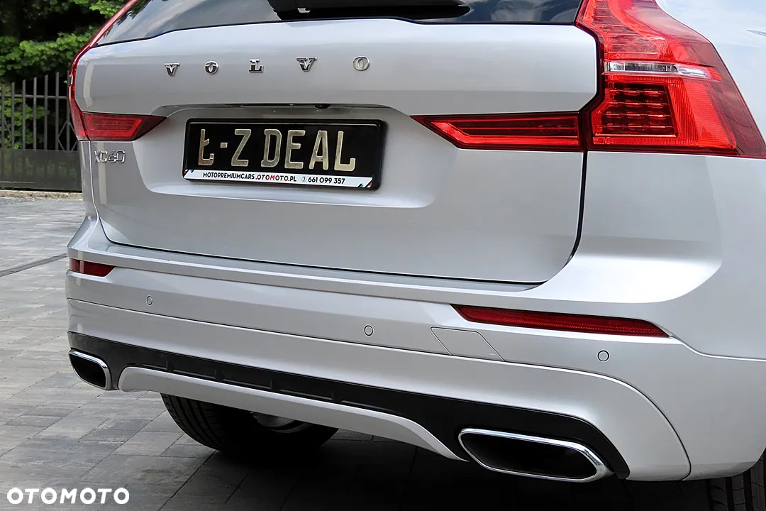 Volvo XC 60 B5 D AWD Ultimate Dark - 20