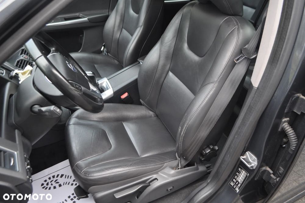 Volvo XC 60 D3 Momentum - 21