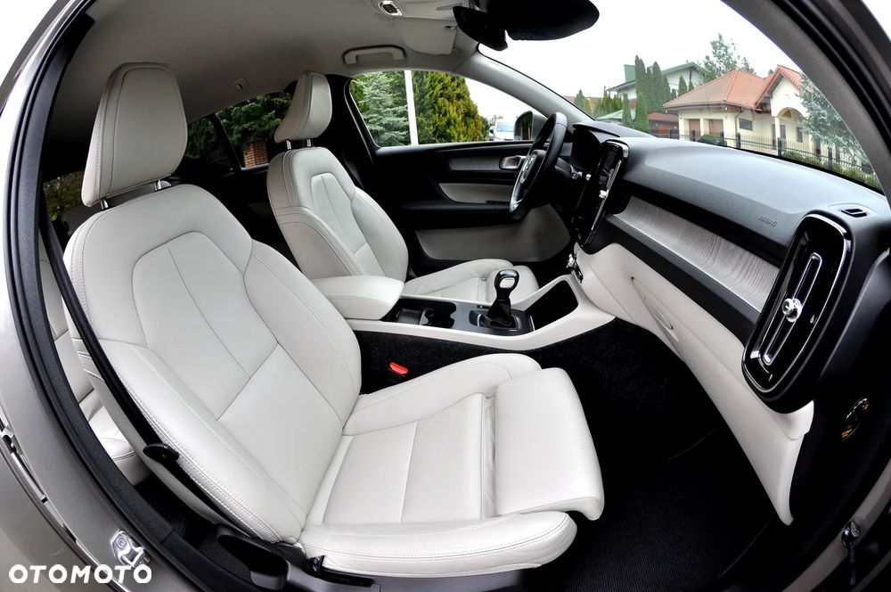 Volvo XC 40 T3 Inscription - 27