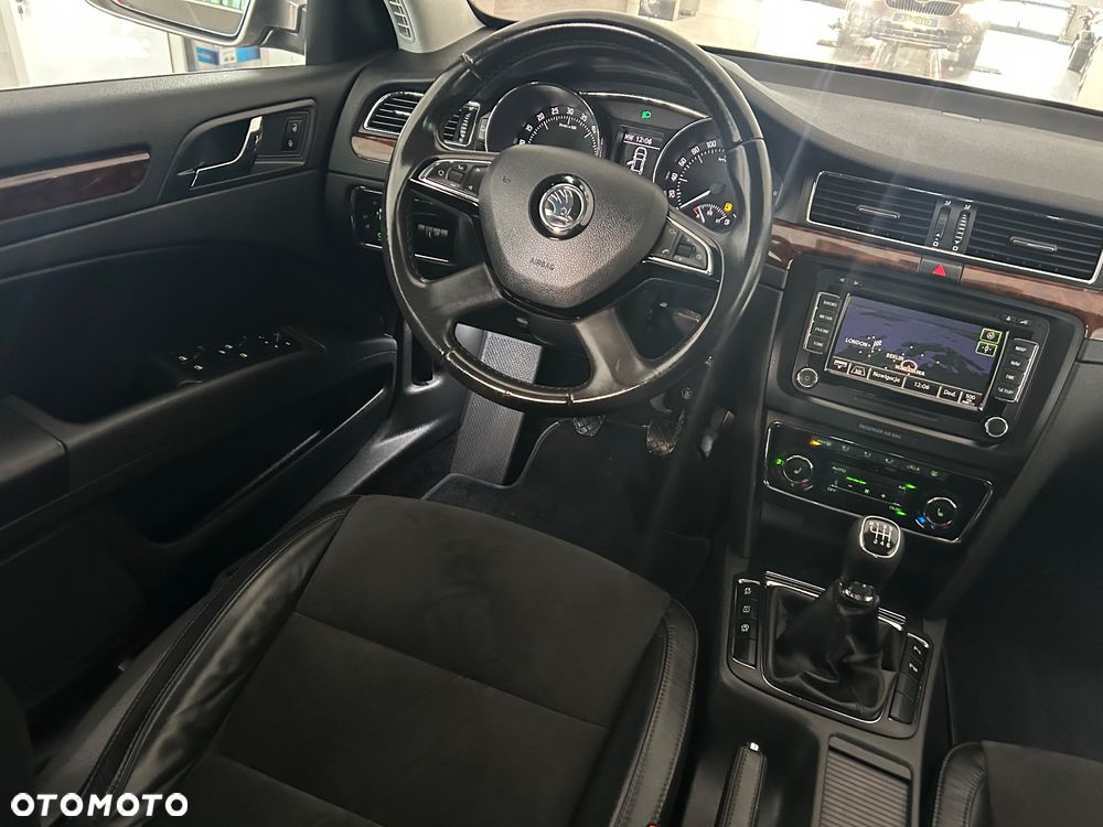 Skoda Superb 1.6 TDI Active Greenline - 20