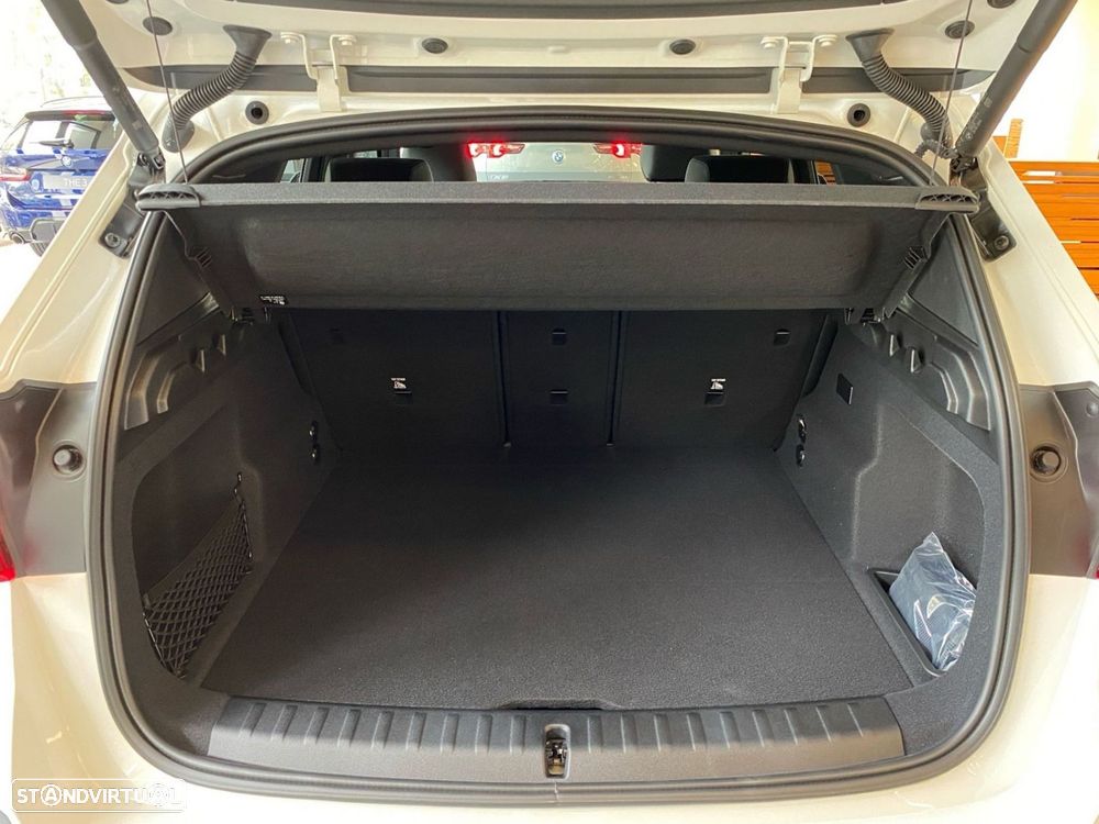 BMW iX1 xDrive30 Pack Desportivo M - 24