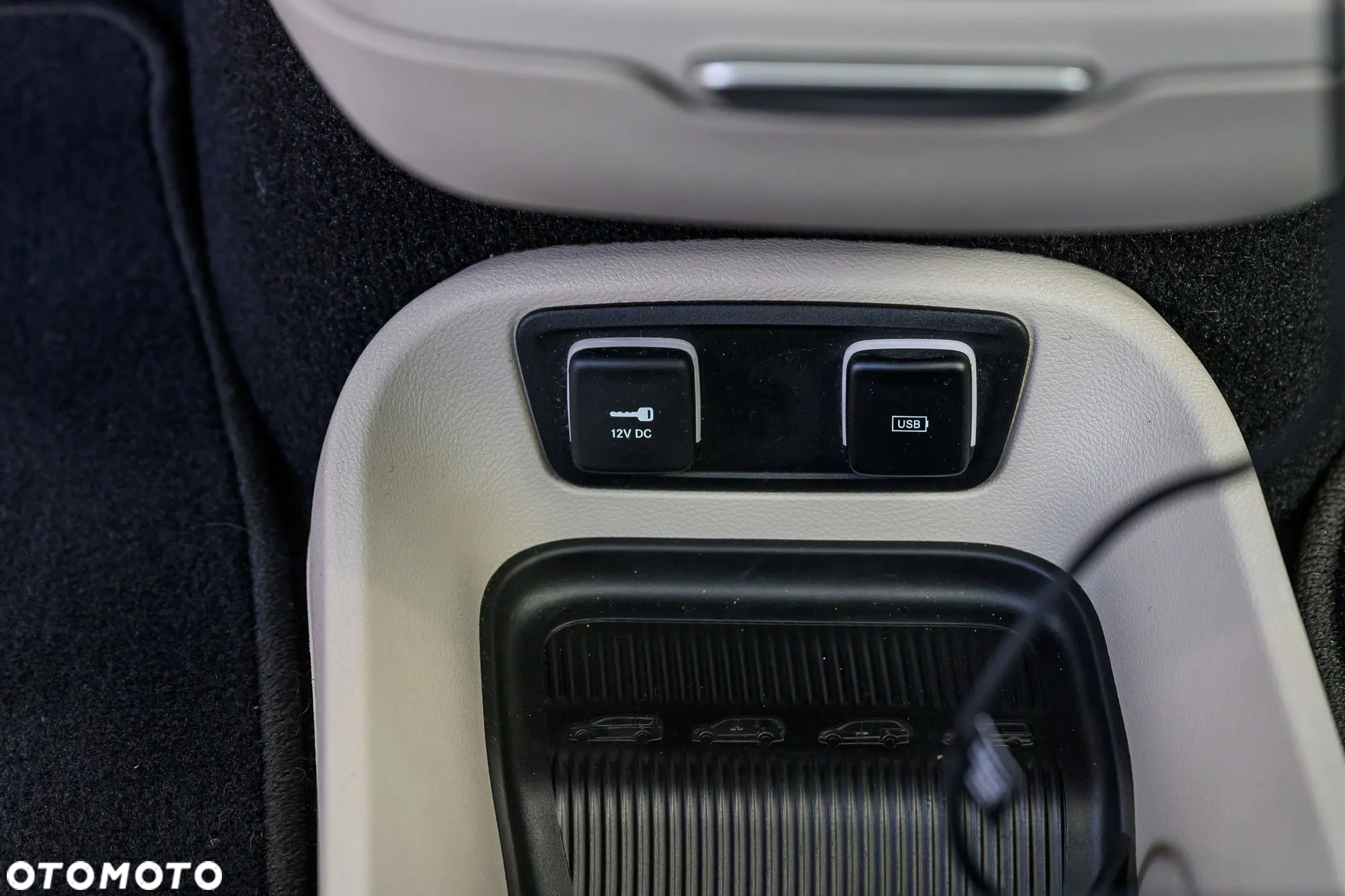 Chrysler Pacifica - 29