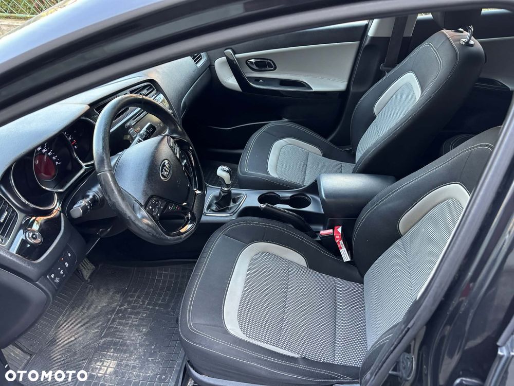 Kia Ceed 1.6 CRDi Business Line - 9