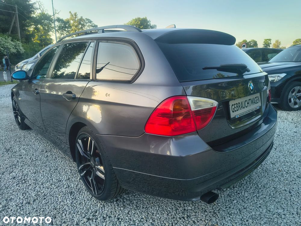 BMW Seria 3 320d Edition Sport - 8