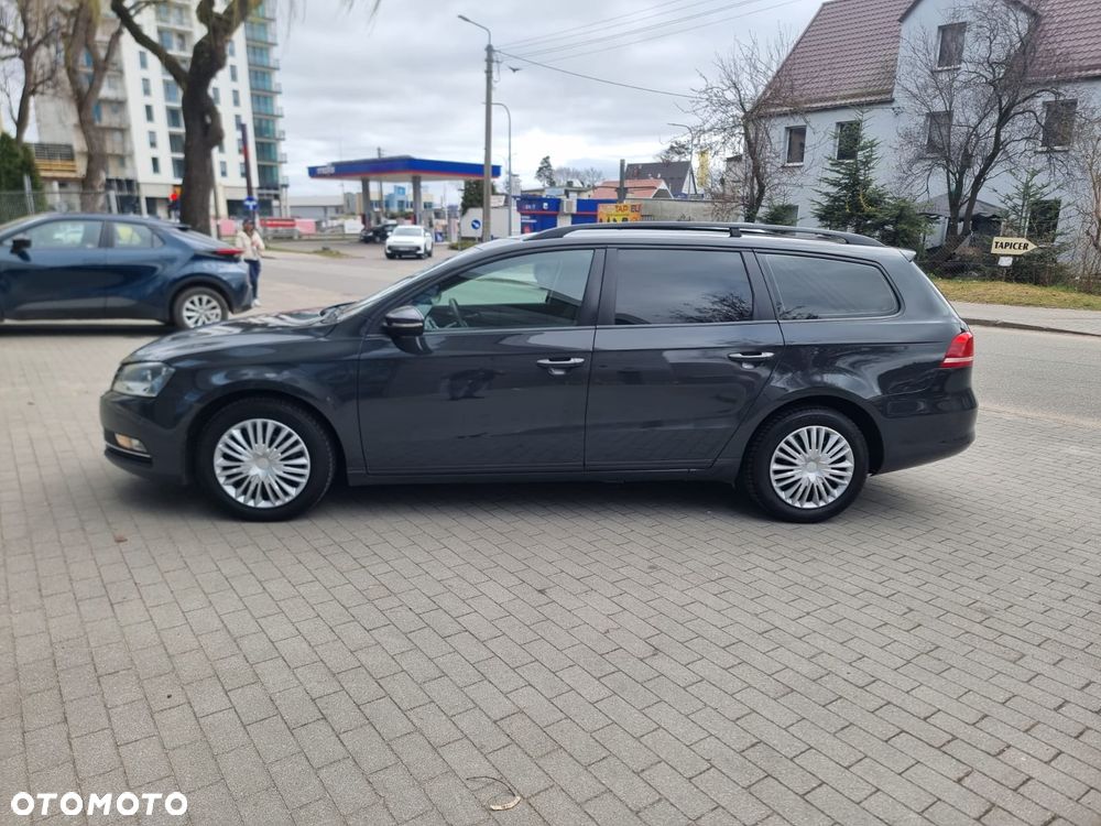 Volkswagen Passat 2.0 TDI Comfortline - 9