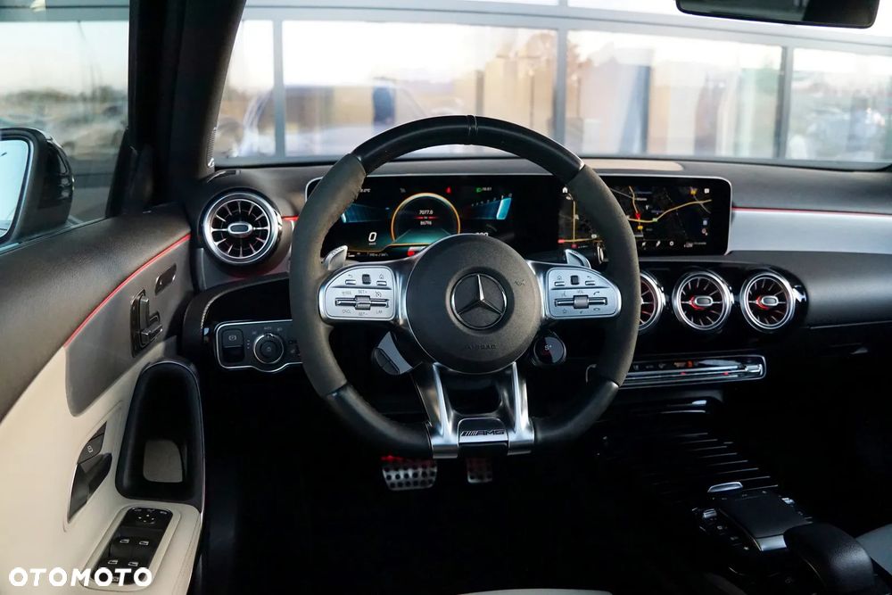 Mercedes-Benz Klasa A 45 S AMG 4-Matic 8G-DCT - 31