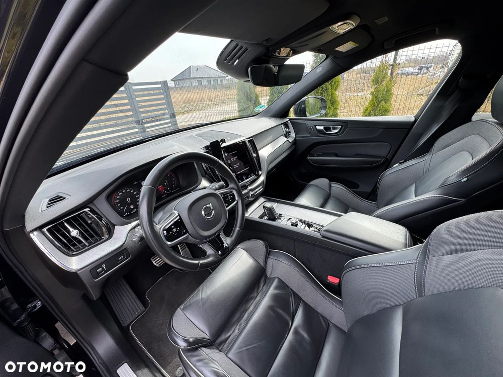 Volvo XC 60 B5 D AWD R-Design - 5