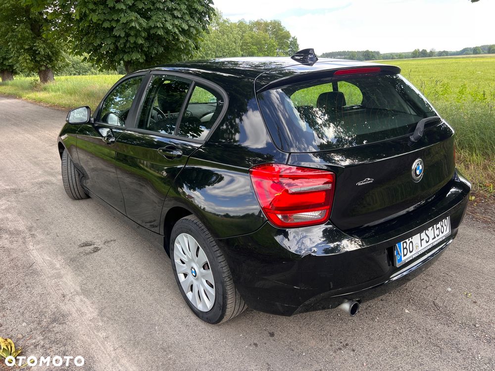 BMW Seria 1 114i - 4