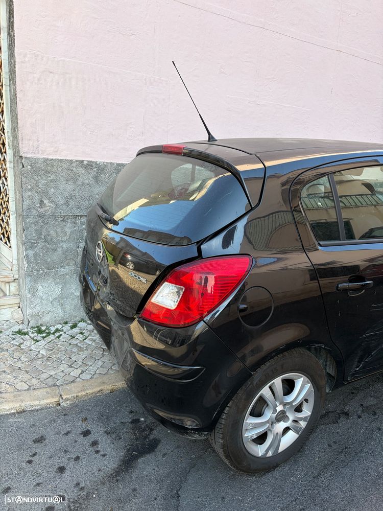 Opel Corsa 1.3 CDTi Enjoy EcoFLEX - 2