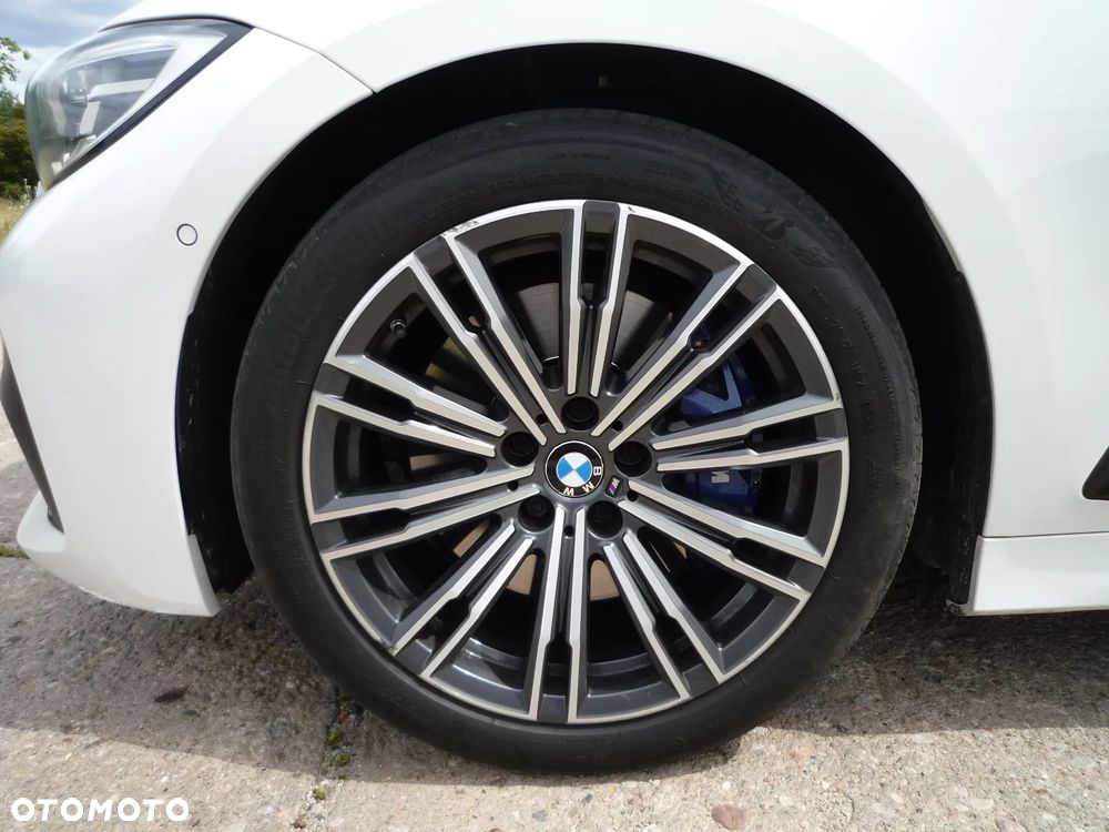 BMW Seria 3 330i xDrive M Sport sport - 17