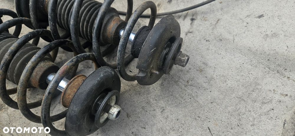 Zwrotnica piasta amortyzator sprężyna lewy prawy przód zacisk Citroen C3 I 1,6 benzyna 2002r - 8