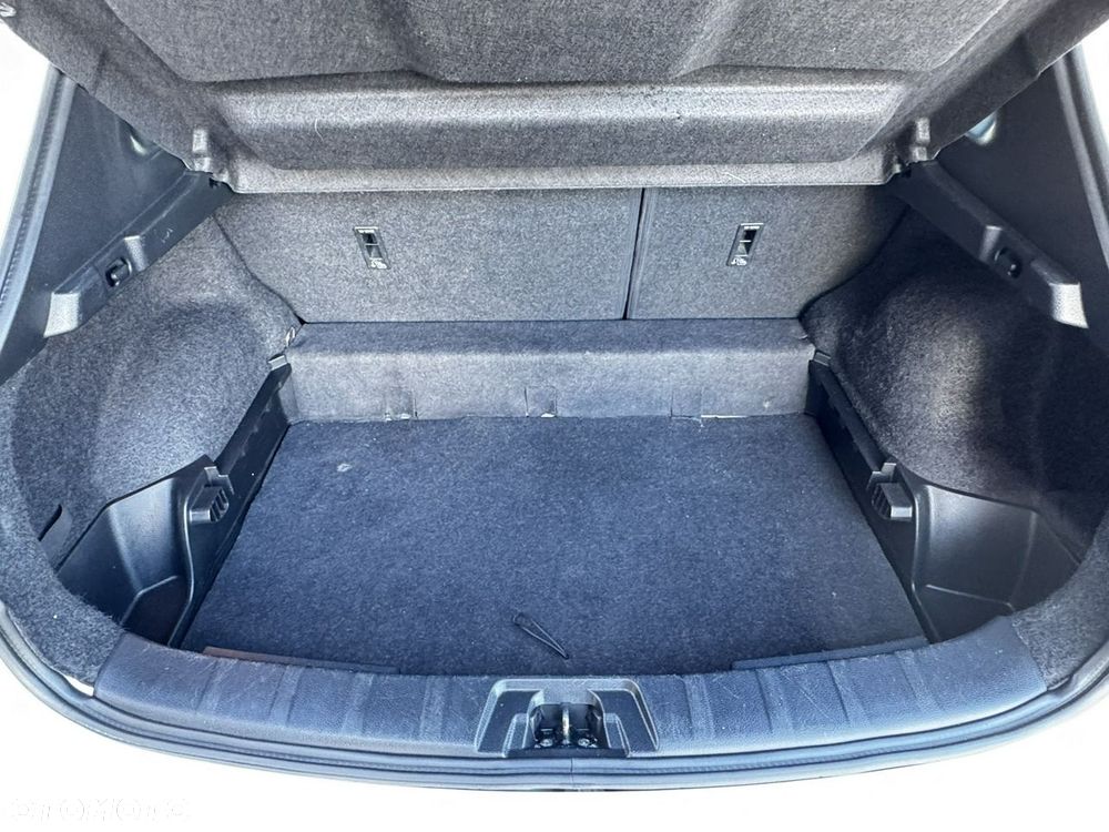 Nissan Qashqai 1.5 dCi TEKNA - 31