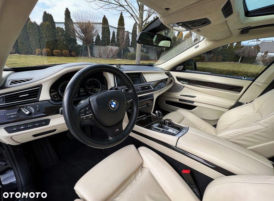BMW Seria 7 750d xDrive - 2