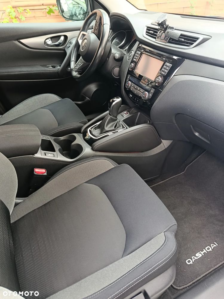 Nissan Qashqai 1.2 DIG-T N-Connecta Xtronic EU6 - 28