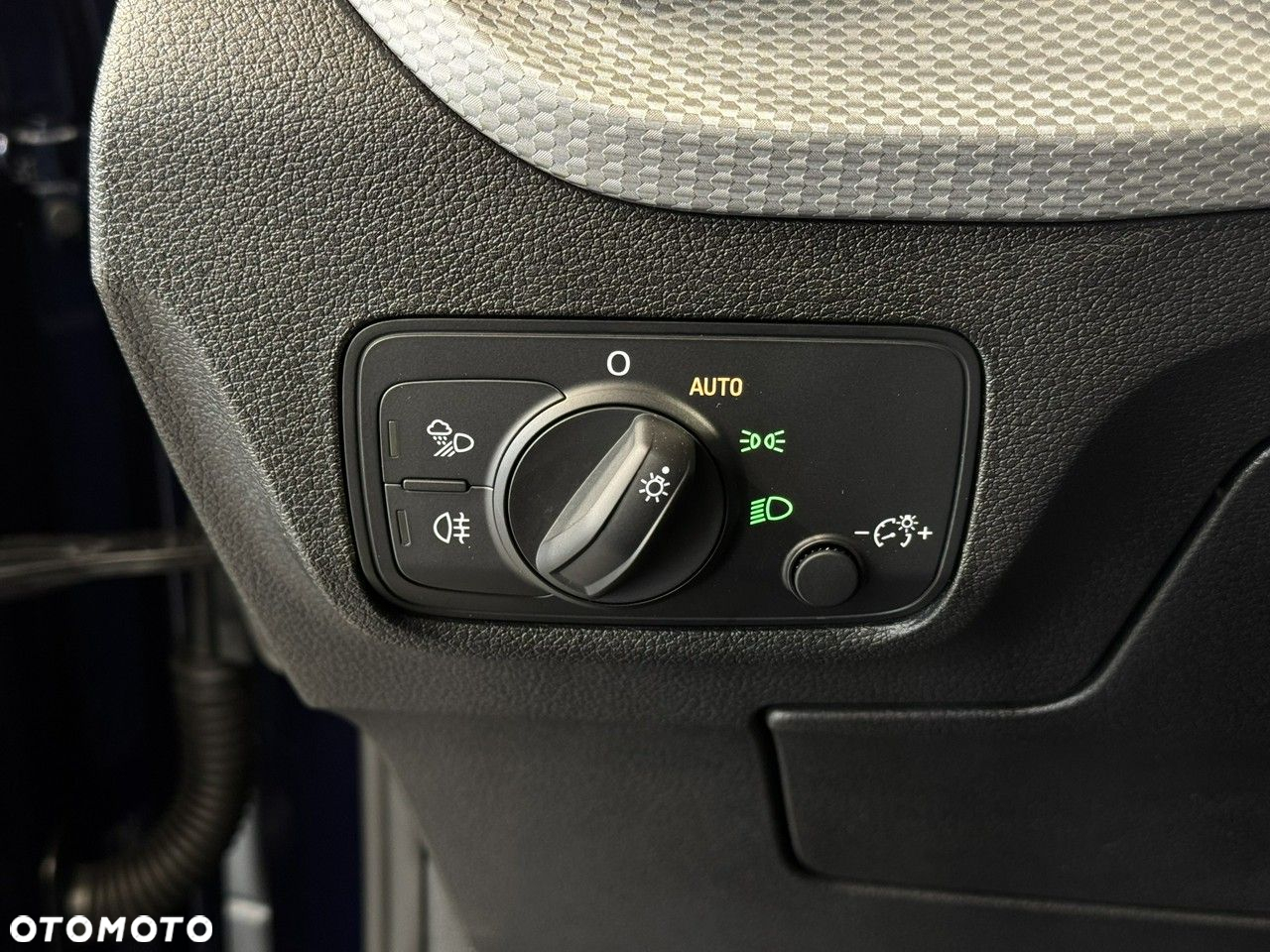 Audi Q2 - 18