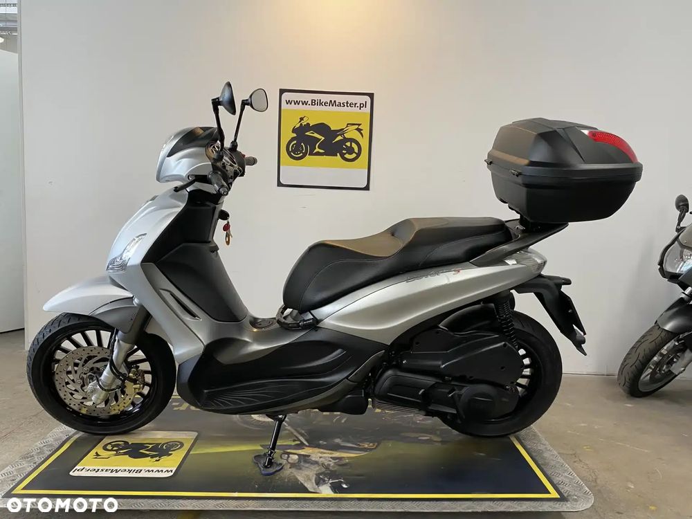 Piaggio Beverly - 2
