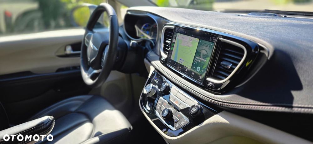 Chrysler Pacifica - 19