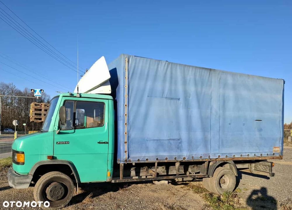 Mercedes-Benz 709D - 3