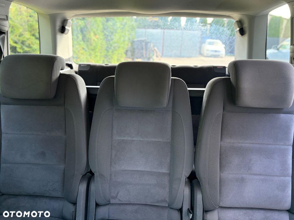 Volkswagen Touran - 18