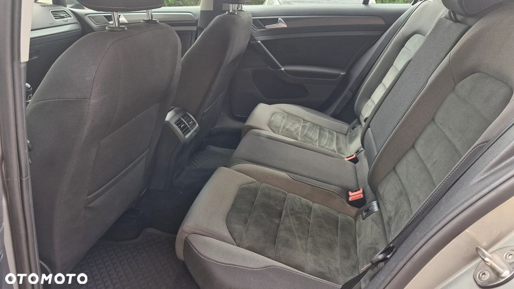 Volkswagen Golf 1.6 TDI BMT Comfortline - 21
