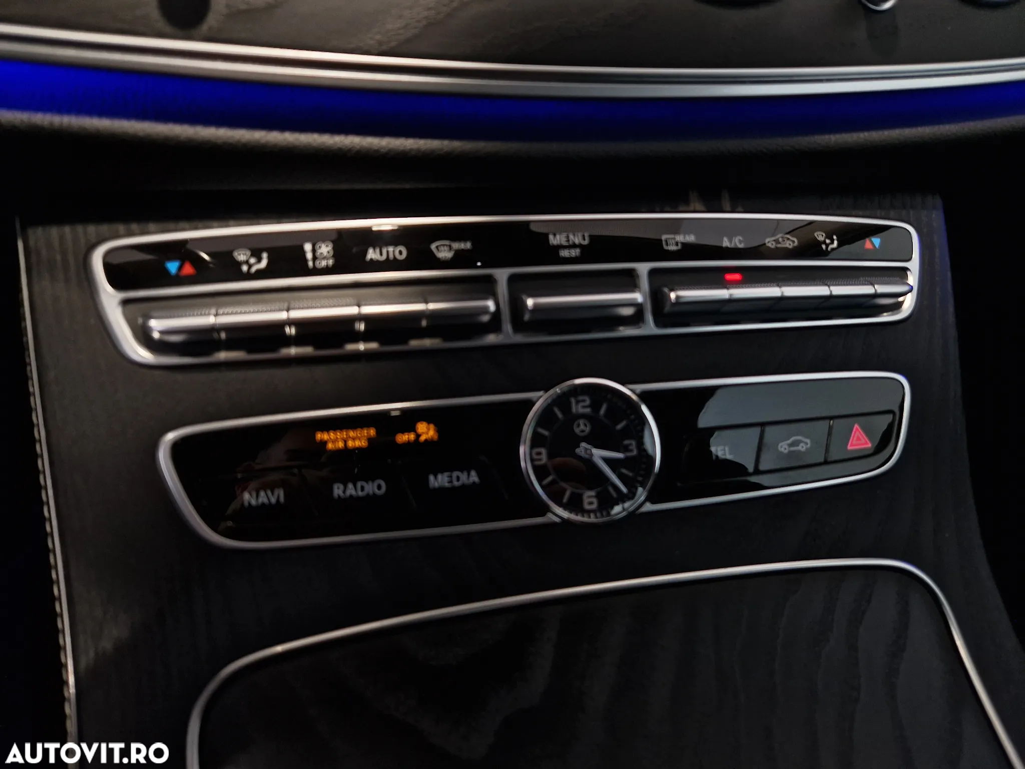 Mercedes-Benz E 450 4MATIC Aut. - 29