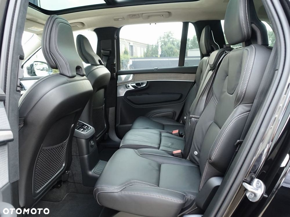 Volvo XC 90 T8 AWD Ultra Dark - 22