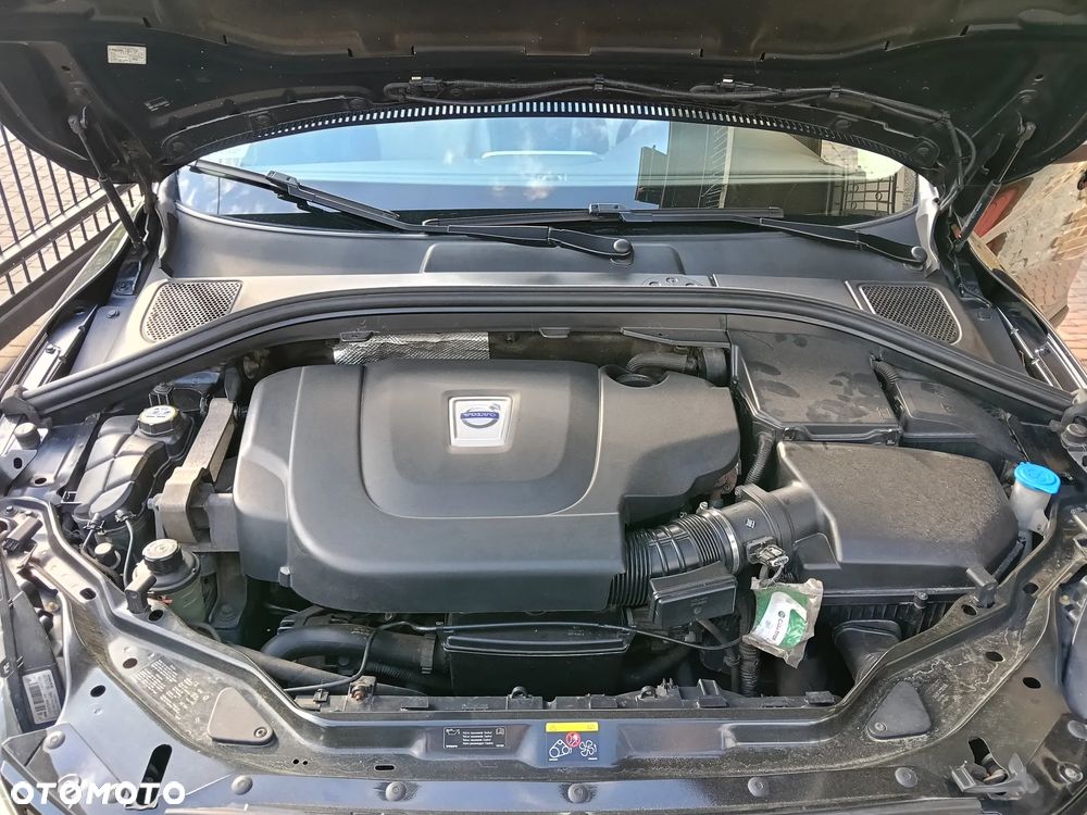 Volvo XC 60 D5 AWD - 9