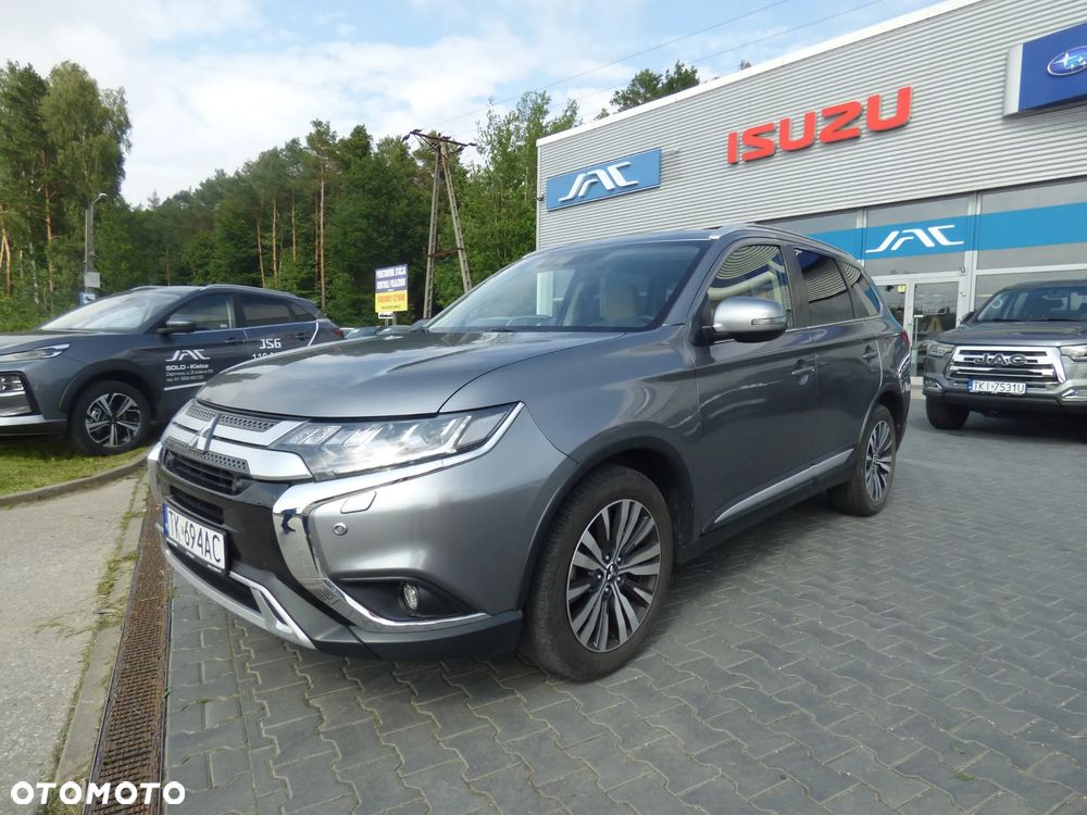 Mitsubishi Outlander - 3