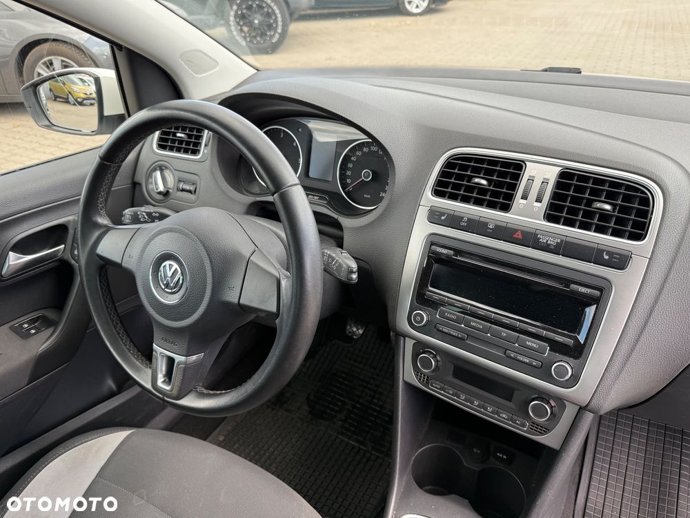 Volkswagen Polo - 10