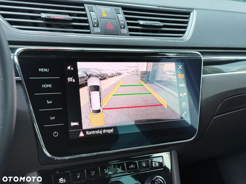 Skoda Superb 2.0 TSI L&K DSG - 38