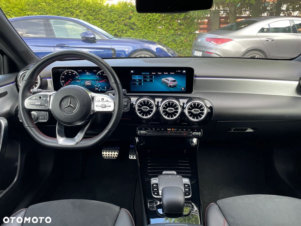 Mercedes-Benz Klasa A 180 AMG Line 7G-DCT - 24