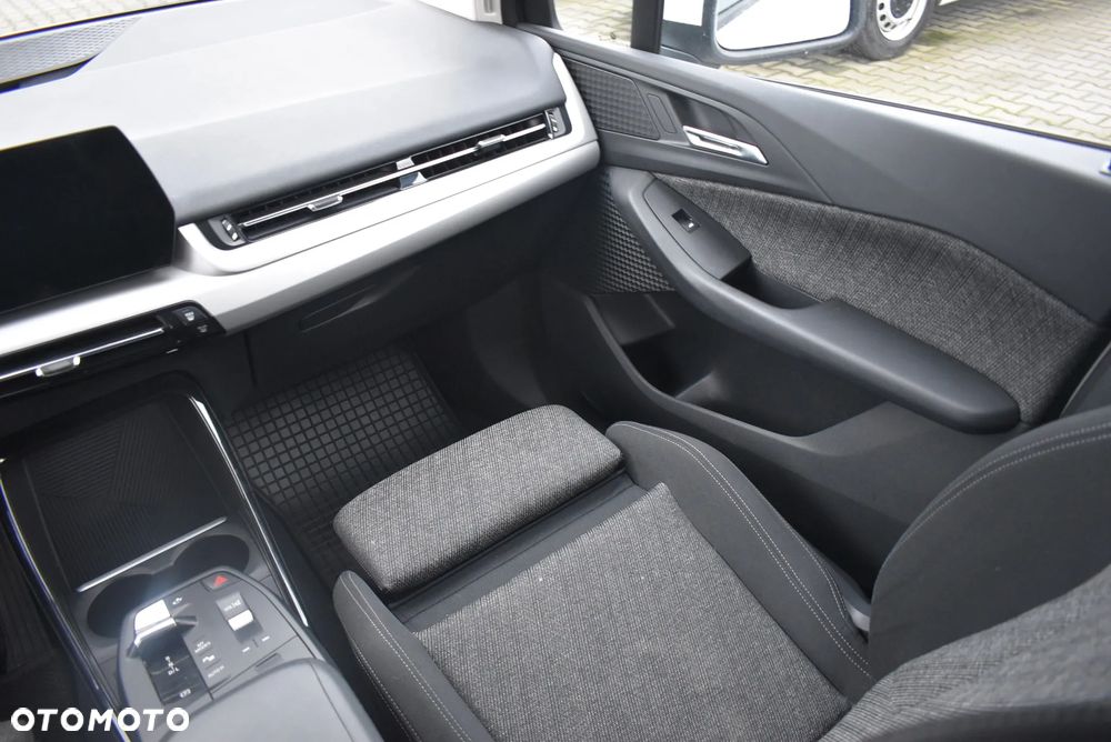 BMW Seria 2 218i - 21