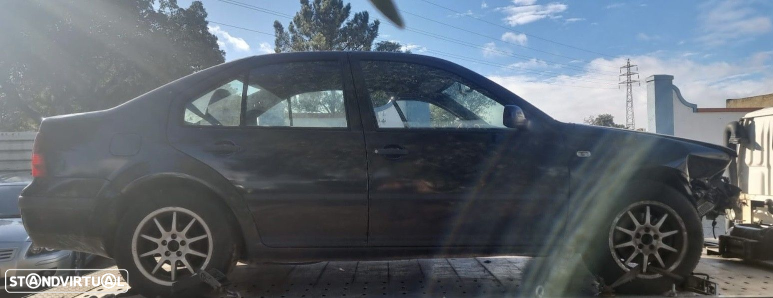 Vw Bora 1.9 TDI de 2000 disponível para peças - 3