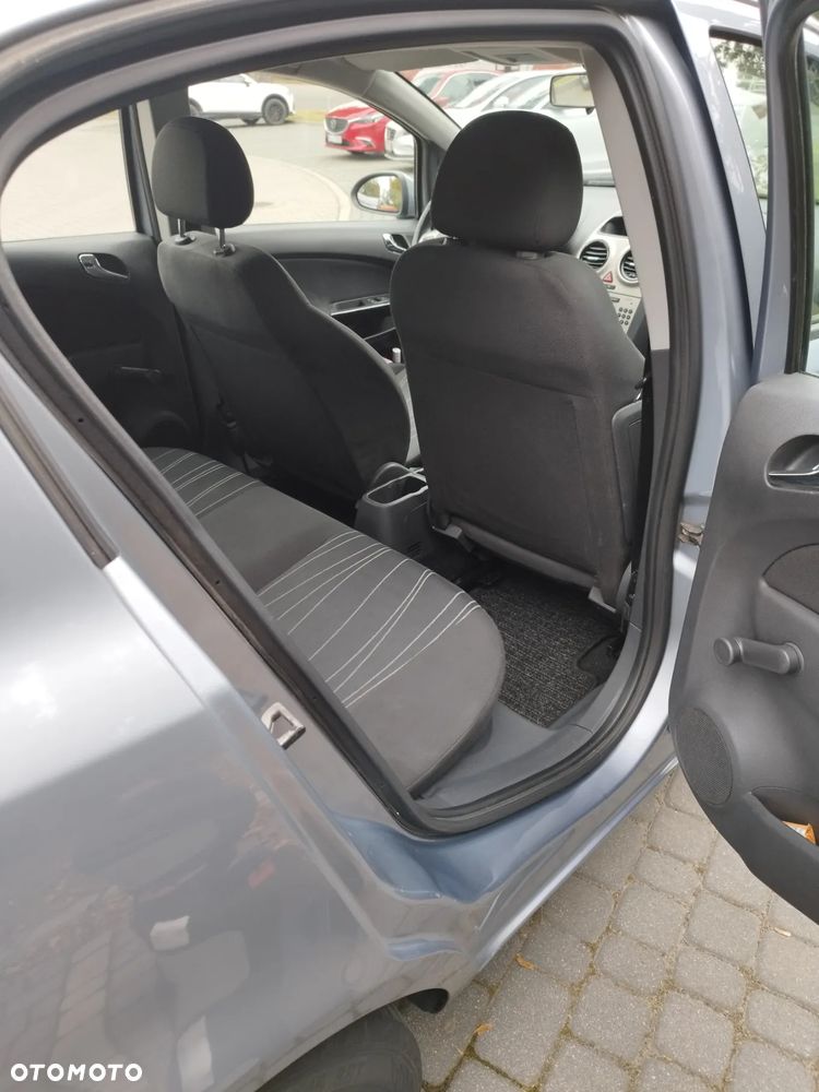 Opel Corsa 1.4 16V - 12