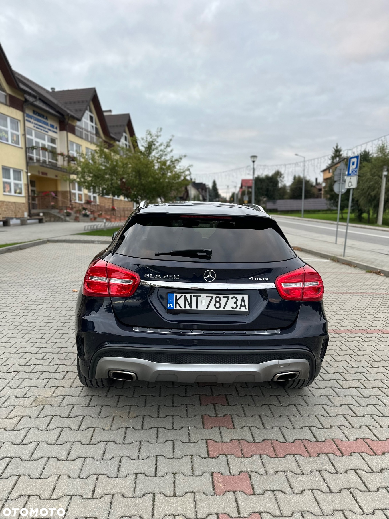 Mercedes-Benz GLA - 5