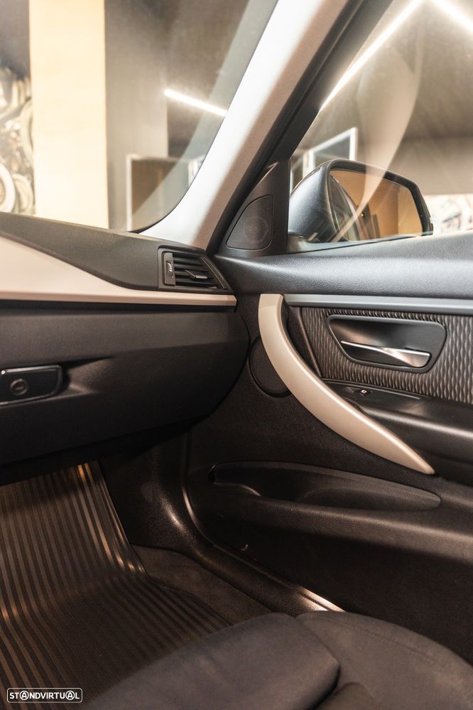 BMW 318 d Aut. Sport Line - 15