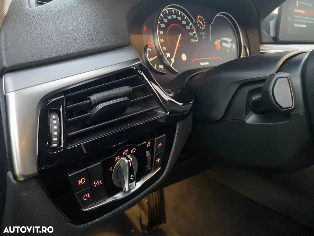 BMW Seria 5 520d xDrive AT - 21