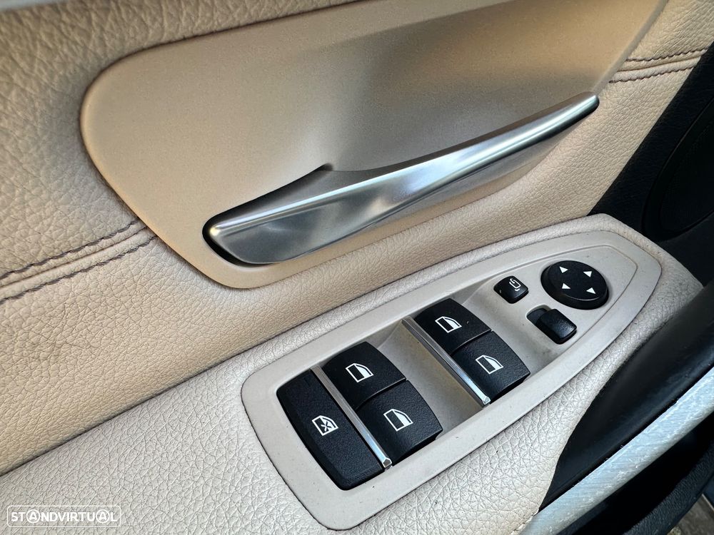 BMW 320 d Pack M Auto - 27