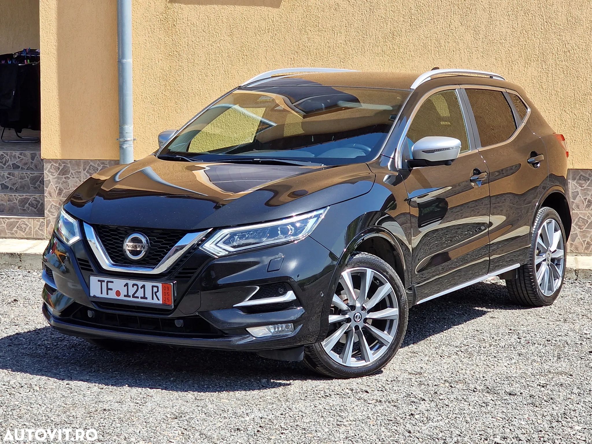 Nissan Qashqai 1.5 DCI TEKNA+ - 1