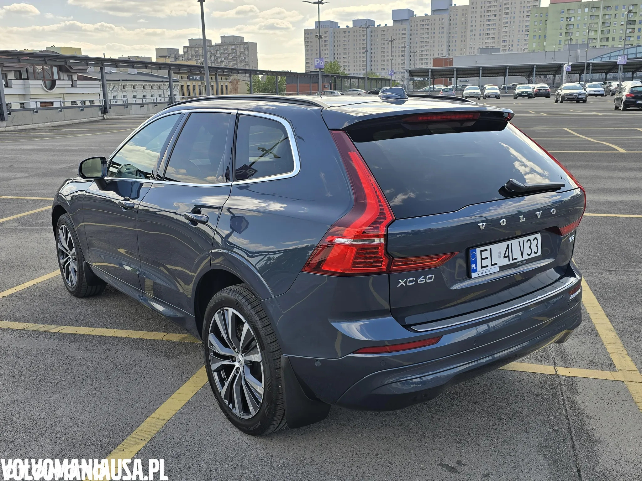 Volvo XC 60 B5 B AWD Geartronic Momentum Pro - 4