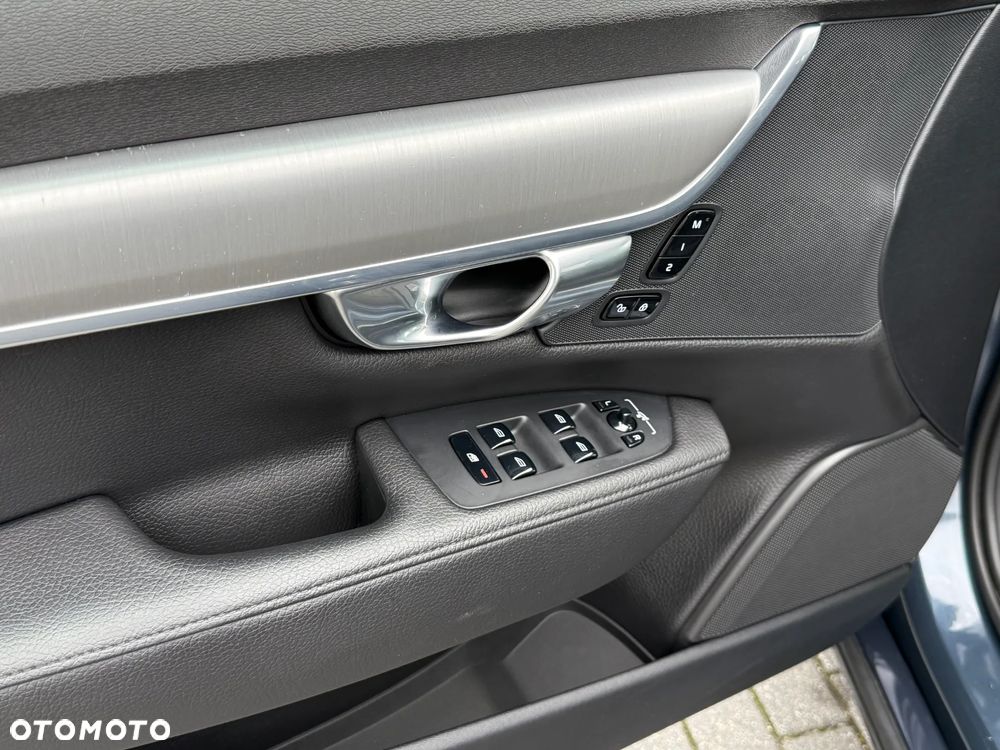 Volvo S90 D4 AWD Geartronic Momentum - 28