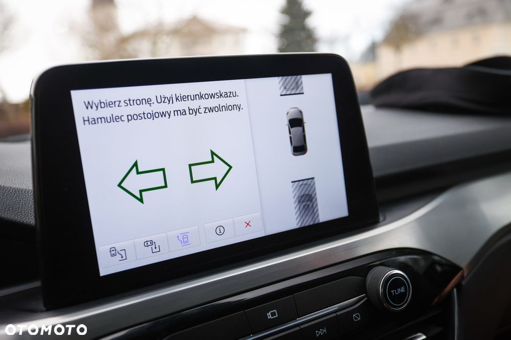 Ford Kuga 2.0 EcoBlue 4x4 TITANIUM X - 38